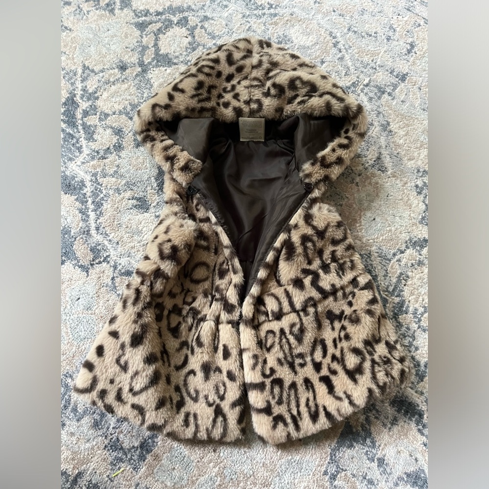 Like New 2T Toddler Girls Faux Fur Leopard Hooded Vest ~ First Impressions